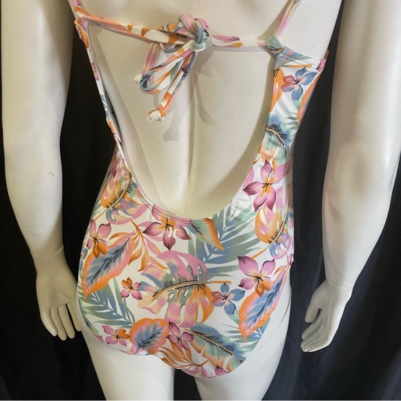 Hurley Brand New Floral Multicolor Pink Monokini Swimsuit Medium - Picture 8 of 12